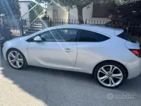 Usata Opel Astra GTC OPC 165 CV (121 kW) 2012 Berlina