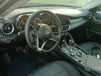 Usata Alfa Romeo Giulia Business 136 CV (100 kW) 2018 Bluazzurro Berlina