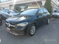 Usata Mercedes GLA200 Business 150 CV (110 kW) 2022 Nero SUV