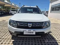 Usata Dacia Duster Lauréate 101 CV (74 kW) 2014 Bianco SUV