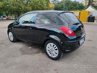 Usata Opel Corsa 75 CV (55 kW) 2012 Nero Utilitaria