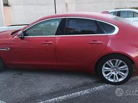 Usata Jaguar XF 200 CV (147 kW) 2017 Rosso Berlina