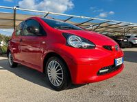 Usata Toyota Aygo Connect Style 68 CV (50 kW) 2014 Rosso Utilitaria
