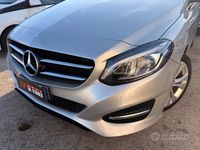 Usata Mercedes B180 Premium 110 CV (80 kW) 2016 Grigio Monovolume