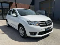 Usata Dacia Sandero Lauréate 75 CV (55 kW) 2013 Bianco Berlina