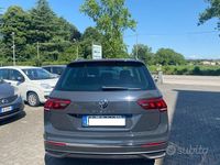 Usata VW Tiguan Life 150 CV (110 kW) 2021 Grigio scuro SUV