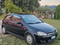 Usata Opel Corsa 60 CV (44 kW) 2004 Nero Utilitaria