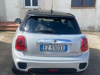 Usata Mini Cooper D Business 116 CV (85 kW) 2015 Grigio Utilitaria