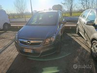 Usata Opel Zafira 101 CV (74 kW) 2006 Grigio Monovolume