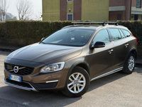 Occasion Volvo V60 CC Business Edition 150 ch (110 kW) 2017 Marron Break