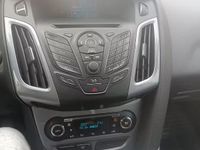 Begagnad Ford Focus 120 HK (88 kW) 2014 Vit Sedan