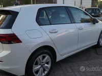 Usata VW Golf VIII Life 110 CV (80 kW) 2021 Bianco Berlina