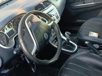 Usata Lancia Delta 120 CV (88 kW) 2012 Utilitaria