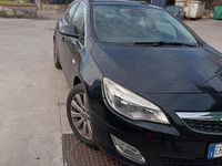 Usata Opel Astra 90 CV (66 kW) 2011 Nero Berlina