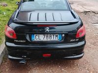 Usata Peugeot 206 CC 109 CV (80 kW) 2005 Nero Cabrio