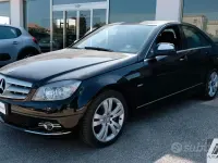 Usata Mercedes C220 Avantgarde 170 CV (125 kW) 2007 Nero Berlina