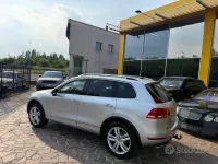 Usata VW Touareg 239 CV (175 kW) 2011 Grigio SUV