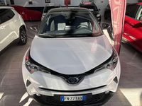 Usata Toyota C-HR 98 CV (72 kW) 2018 Bicolore bianco e nero SUV