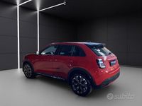 Usata Fiat 600 La Prima 101 CV (74 kW) 2024 Rosso SUV