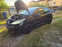 Gebraucht Peugeot 207 68 PS (50 kW) 2008 Schwarz Limousine
