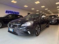 Usata Volvo V40 R-Design Kinetic 114 CV (83 kW) 2015 Nero Berlina