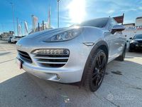 Usata Porsche Cayenne 249 CV (183 kW) 2012 Grigio SUV