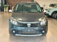Usata Dacia Sandero Stepway 90 CV (66 kW) 2011 Grigio Berlina