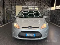 Usata Ford Fiesta Titanium 82 CV (60 kW) 2011 Grigio Berlina