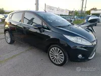Usata Ford Fiesta 82 CV (60 kW) 2009 Nero Berlina