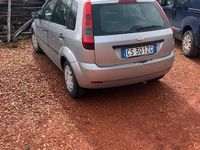 Usata Ford Fiesta 75 CV (55 kW) 2005 Grigio Utilitaria