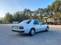 Usata Mercedes E200 122 CV (89 kW) 1991 Bianco Berlina