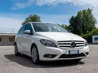 Usata Mercedes B180 109 CV (80 kW) 2013 Bianco Utilitaria