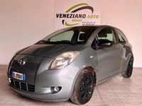 Usata Toyota Yaris 90 CV (66 kW) 2007 Grigio Utilitaria