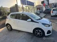 Usata Peugeot 108 69 CV (50 kW) 2018 Nero Utilitaria