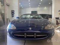 Usata Jaguar XK8 284 CV (208 kW) 2001 Blu Cabrio