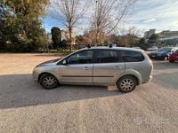 Usata Ford Focus 110 CV (80 kW) 2005 Grigio Station wagon