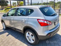 Usata Nissan Qashqai Acenta 110 CV (80 kW) 2011 Grigio SUV