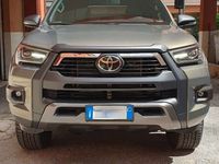 usata Toyota HiLux 2.8 d double cab Invincible 4wd auto