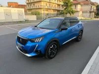 Usata Peugeot 2008 GT-line 102 CV (75 kW) 2020 Blu/azzurro SUV