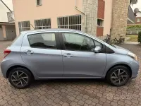 Usata Toyota Yaris 69 CV (50 kW) 2012 Bluazzurro Utilitaria