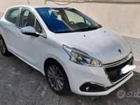 Usata Peugeot 208 Allure 82 CV (60 kW) 2016 Bianco Utilitaria