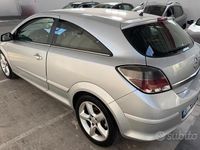 Occasion Opel Astra GTC Cosmo 125 ch (91 kW) 2009 Gris Berline
