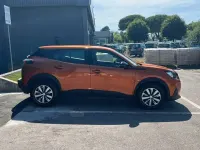 Usata Peugeot 2008 Active 101 CV (74 kW) 2023 Arancione SUV