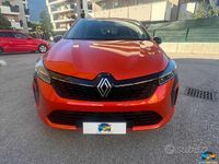 Usata Renault Clio V Evolution 91 CV (66 kW) 2024 Arancione Berlina