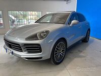 Usata Porsche Cayenne 470 CV (345 kW) 2020 Argento metallizzato SUV