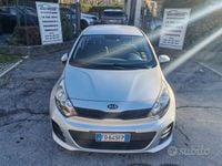 Usata Kia Rio 84 CV (61 kW) 2016 Bianco Berlina
