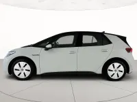 Usata VW ID.3 Life 69 kW (95 CV) 2022 Glacier white metallizzato nero Utilitaria