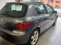 Usata Peugeot 307 135 CV (99 kW) 2004 Grigio Berlina