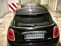 Begagnad Mini ONE 102 HK (75 kW) 2018 Svart Halvkombi