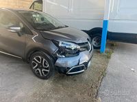 Usata Renault Captur 90 CV (66 kW) 2013 Grigio SUV